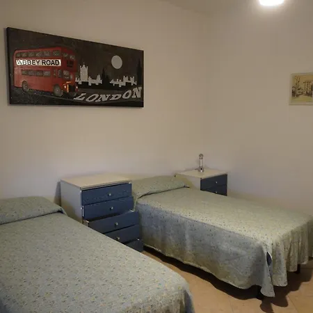 Oliva's House Con Giardino Apartamento *